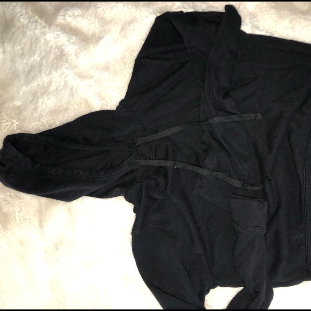 Black cropped hoodie